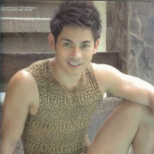 ไทย VS ปินอย (ชอบทั้งคู่อ่า)