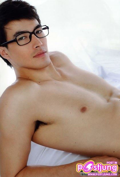 หล่อๆ >,.<