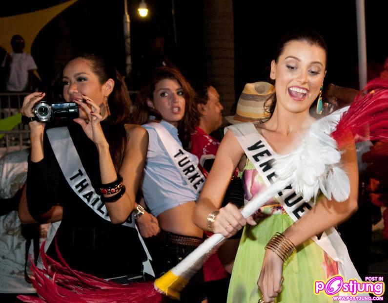 พาเหรดต้อนรับนางงาม