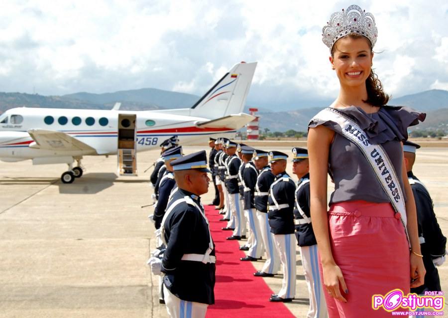 พร้อมการต้อนรับอย่างสมเกียรติ