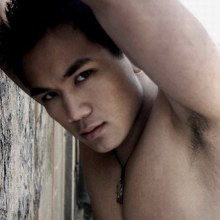 หนุ่มล่ำๆ