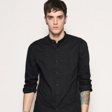   คนนี้เค้าชื่ออะไรอ่า? หล่อดี  