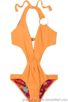 ปีนี้เน้นการออกแบบชุดว่ายน้ำที่เน้นช่วงเอวและก็สะโพก