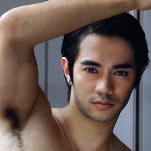 โพลาร์ อิศวร์ ช่วงปล้อง ดาราหนุ่มหล่อคมเข้ม มีดีที่หุ่นและใบหน้า