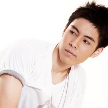 หนุ่มน้อยหน้าใสวัยทีน