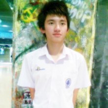 ไครหล่อกว่ากัน