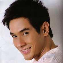 + รูป และ บทสัมภาษณ์ อ๋อม อรรคพันธ์ จาก นิตยสาร ภาพยนตร์บันเทิง +