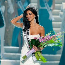 Miss Michigan Rima Fakih คว้ามงกุฎ Miss USA 2010