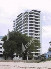 ชะอำ บีช คอนโด มี 15 ชั้น