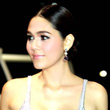 ชมพู่ อารยา สวยสง่าดุจเจ้าหญิง ในงานสยามดาราปาร์ตี้ 2010