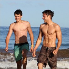 2 พี่น้อง ZacEfron& DylanEfron