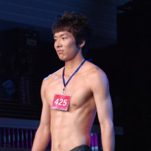 ประกวดหุ่นตี๋