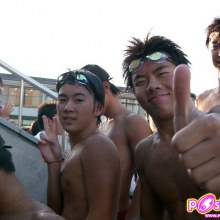 ทีมว่ายน้ำ