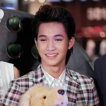 ริท เดินแบบกับน้องหมา