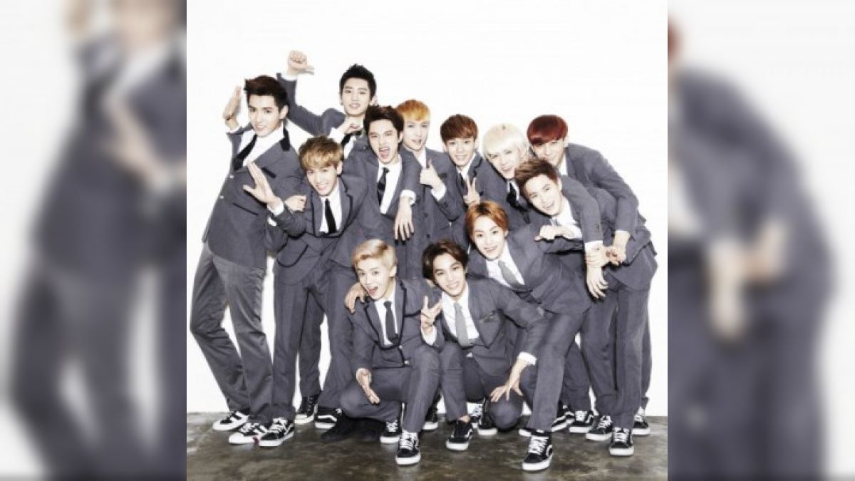 คุณรักใครในEXO