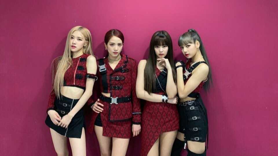 ในวง Blackpink ใครชอบสีเหลือง?