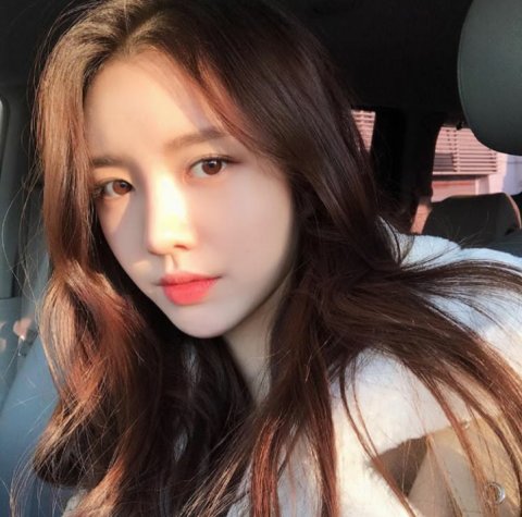 ปากส้มๆคิ้วอ่อนๆ เป๊ะเวอร์!!