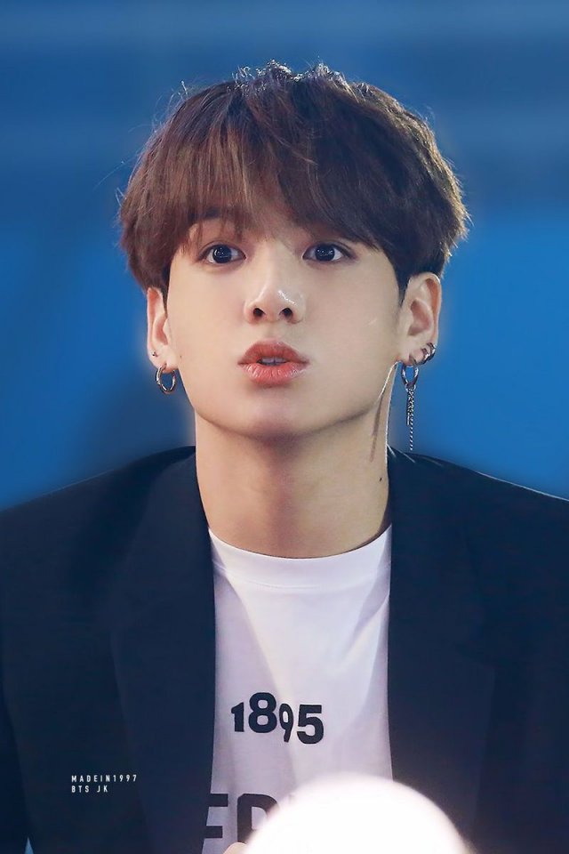 JUNGKOOK ชอบสีอะไร