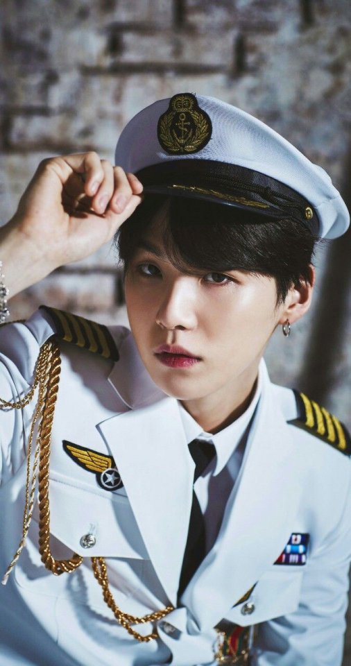 SUGA เกิดวันที่/เดือน/ค.ศ อะไร