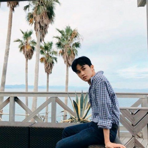 คนอื่นว่ายังไงเขาก็ไม่ใช่แฟนเธอ แฟนเธออยู่นี่ไงครับ แคร์แค่ผมคนเดียวก็พอ