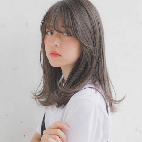 ยาวประบ่า ลอนปลายนิดๆ