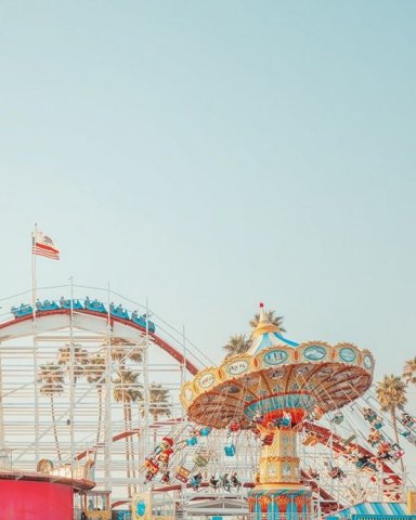 สวนสนุก-พาไปเล่นเครื่องเล่น กินไอติม พูดคุยกัน