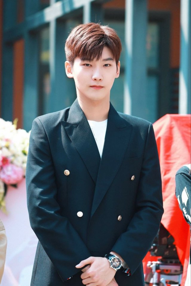 คนนี้คือใคร