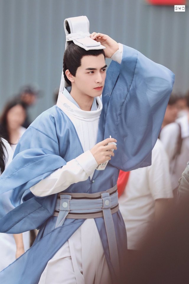 คนนี้คือใคร