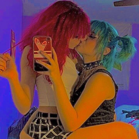 This one lesbian.💕🥺