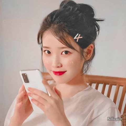 IU