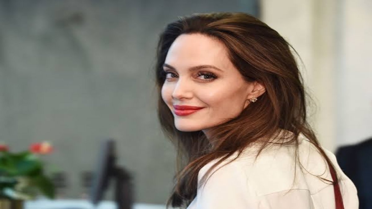 ถ้าคุณร่วมแสดงหนังกับ Angelina Jolie