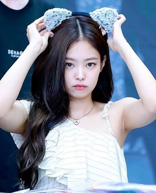 JENNIE