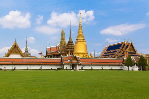 พาน้อนเนไปมูที่วัดพระแก้ว