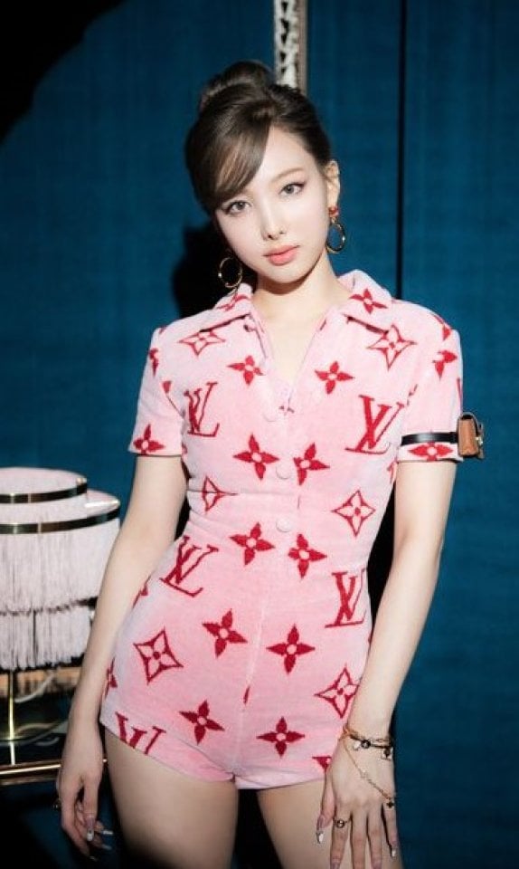 Nayeon[twice] position