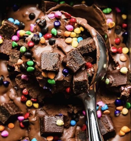 Chocolate candy brownie fudge 🍫🍬