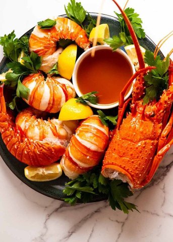 กุ้งลอบสเตอร์🦞(ใช่หรึป่าวไม่แน่ใจ) Cr.Pinterest