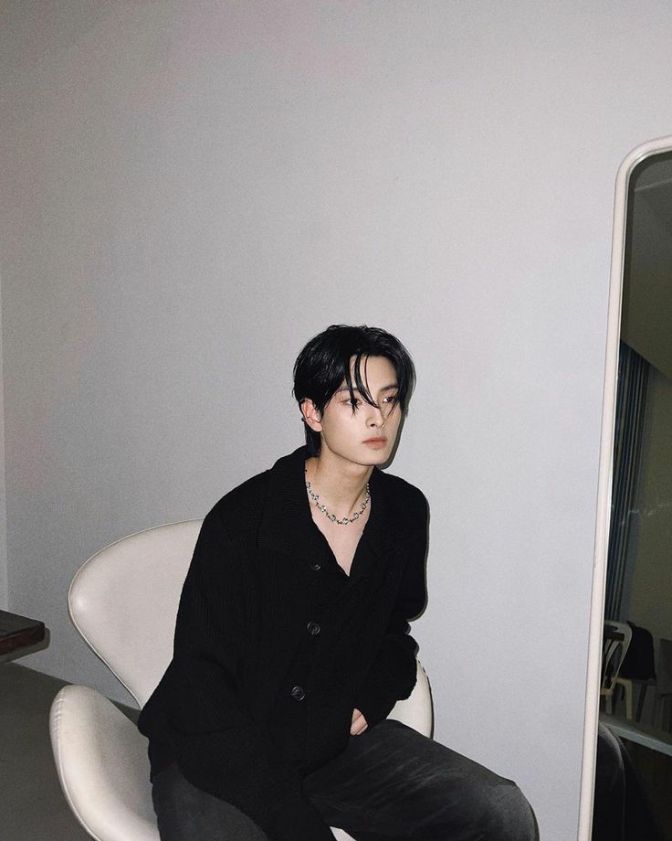 คนนี้มีชื่อว่าอะไร?