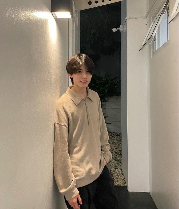 คนนี้มีชื่อว่าอะไร?