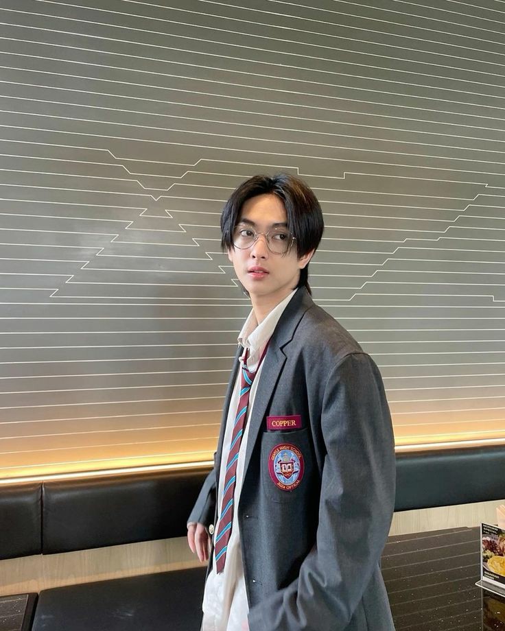 คนนี้มีชื่อว่าอะไร?