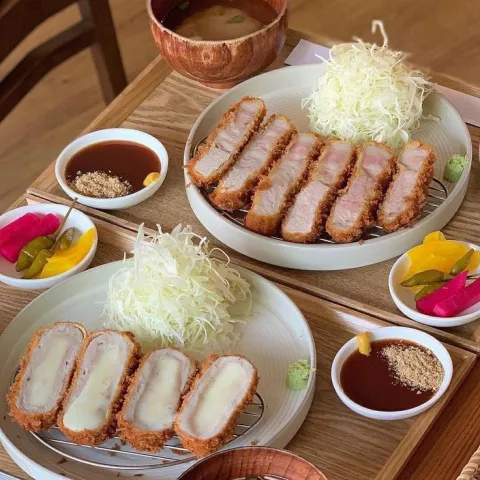 ไปร้านอาหารกับ𝚕𝚘𝚟𝚎𝚛