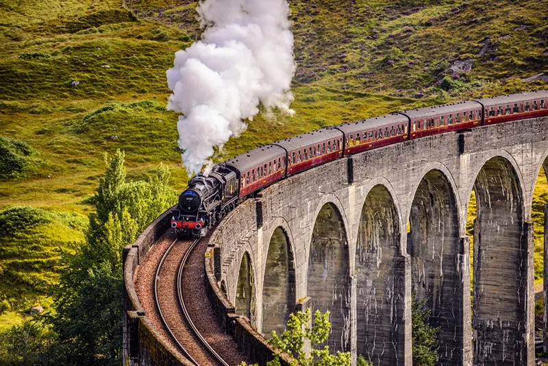 Hogwarts Express หน้ารถไฟสายด่วนฮอกวอตส์ คือหมายเลขอะไร?