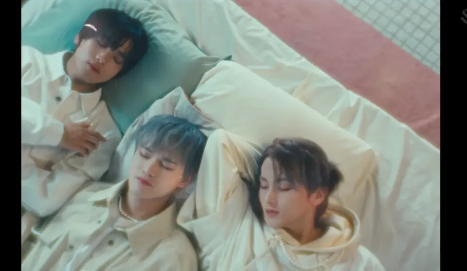 ภาพนี้คือmvเพลงอะไร