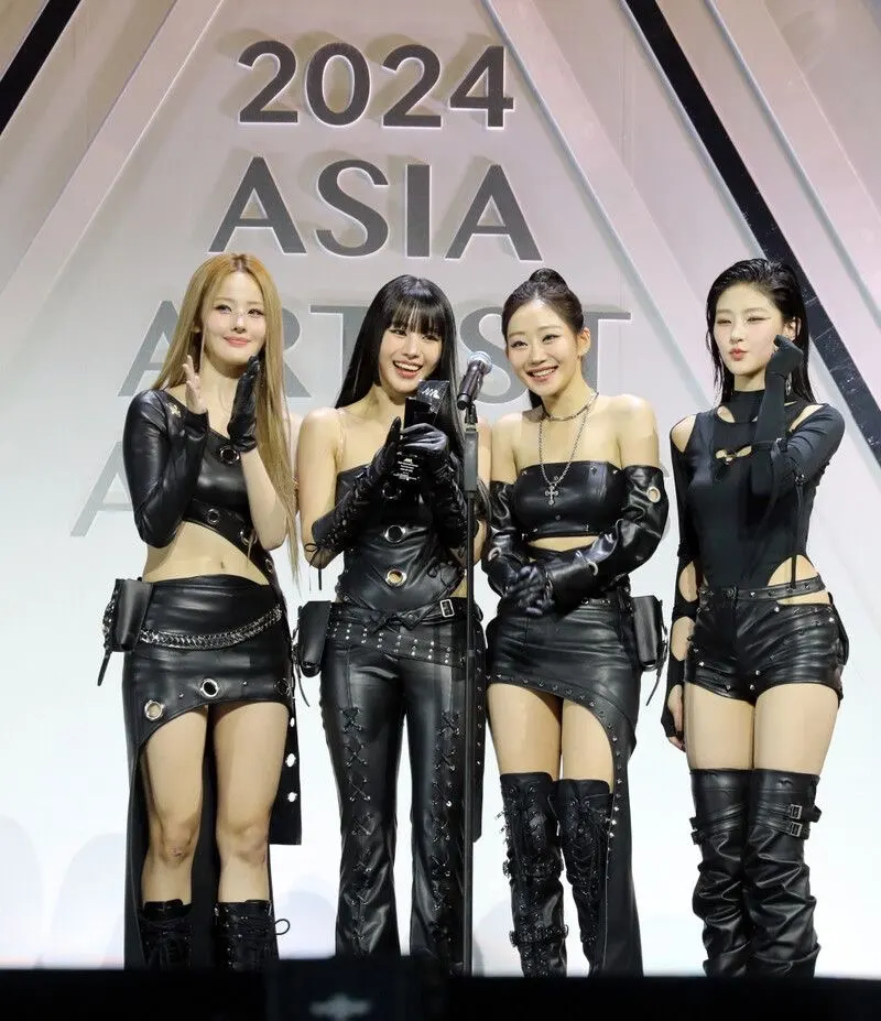 หลังจากจบคอนเสิร์ตนี้คุณก็ไปงาน 2024 Asia Artist Awards IN BANGKOK ชุดของคุณหล่ะ