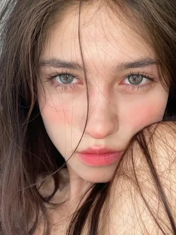 Alexandra Ryan 18Y England
