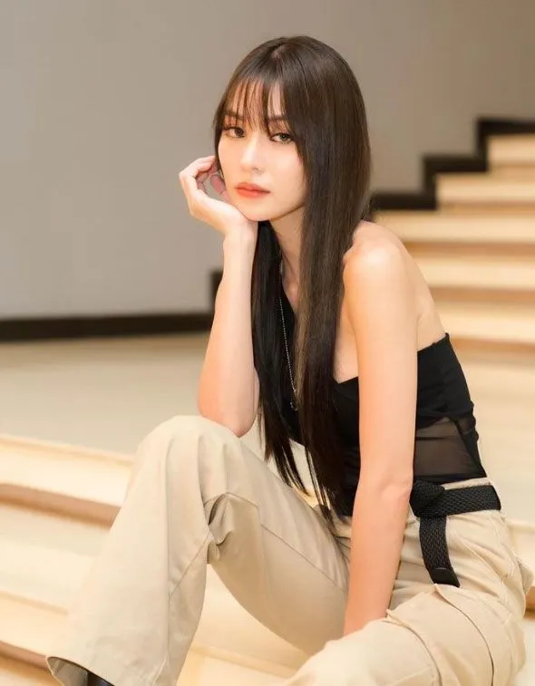 คนนี้ชื่อว่า??