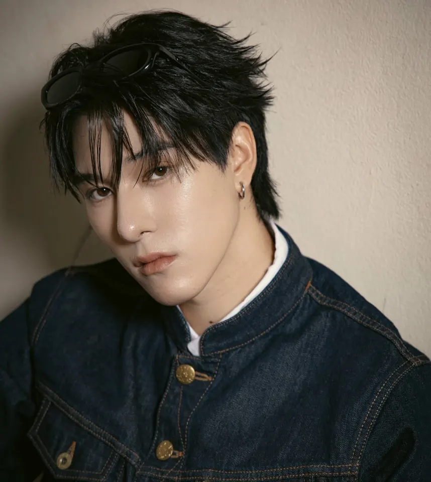 คนนี้ชื่อว่า??