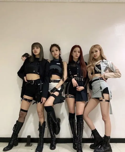𝒐𝒖𝒕𝒇𝒊𝒕 𝒔𝒕𝒂𝒈𝒆 [𝒌𝒊𝒍𝒍 𝒕𝒉𝒊𝒔 𝒍𝒐𝒗𝒆] .☘︎ ݁˖