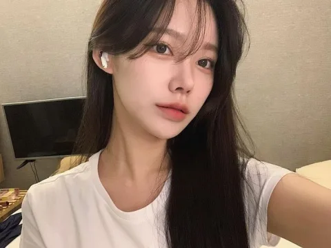 kim yunna , 23y