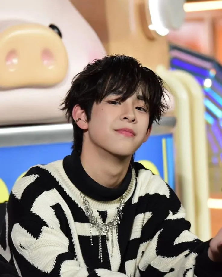 คนนี้คือใครน้าา