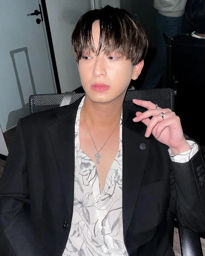 คนนี้ชื่ออะไร